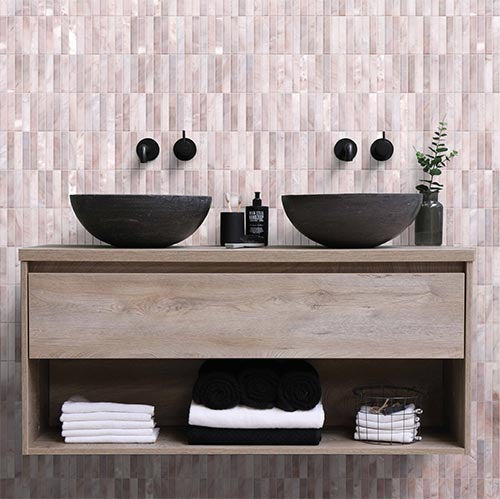 Lume Fingers Cosmopolitan Pink - Gloss Finish - Lifestyle