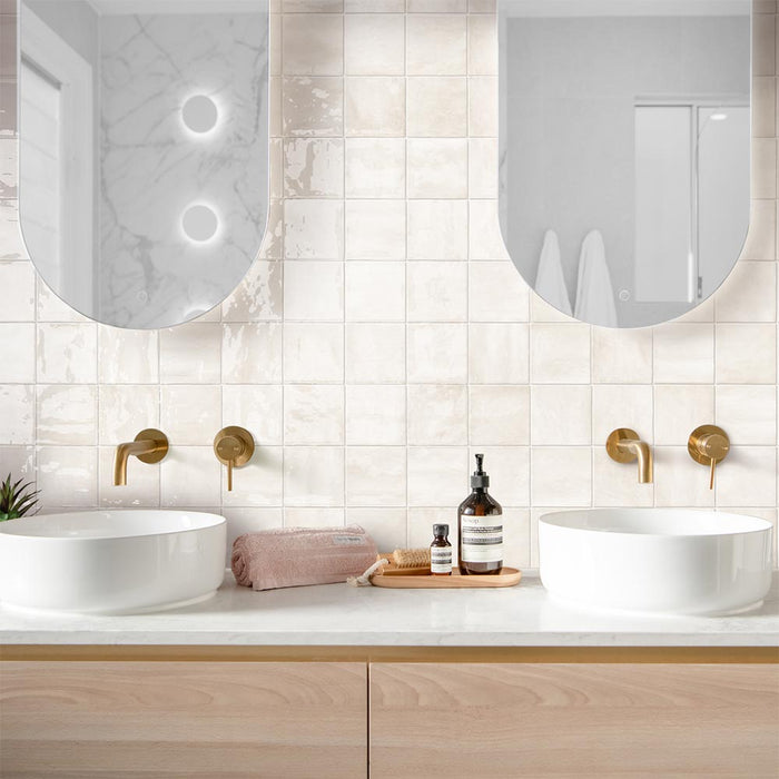 Tetra Nova Kidglove - Gloss Finish - Lifestyle