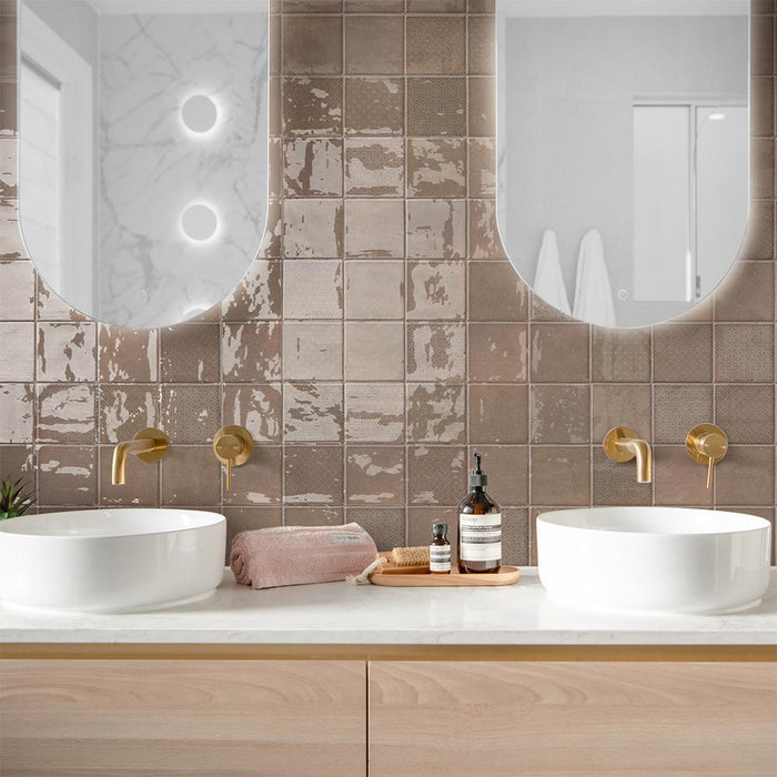 Tetra Fusion Cola Nut - Gloss Finish - Lifestyle