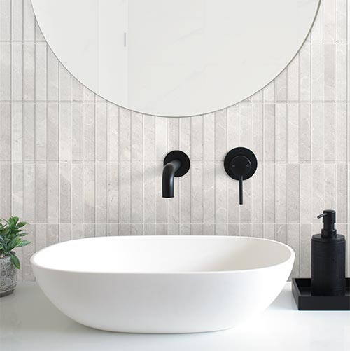 Lume Fingers Silk Grey - Gloss Finish - Lifestyle