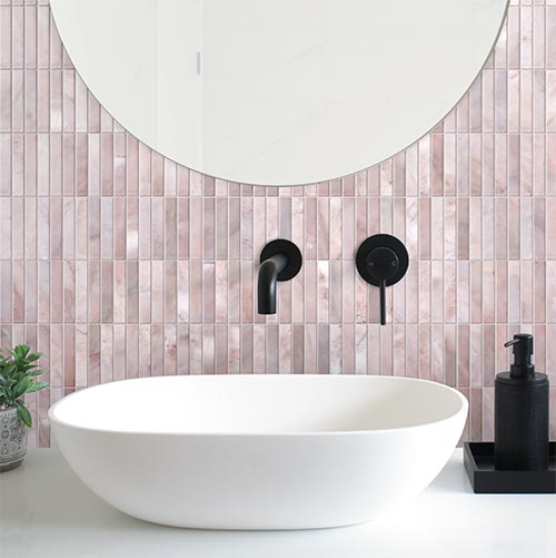 Lume Kit Kat Cosmopolitan Pink - Gloss Finish - Lifestyle