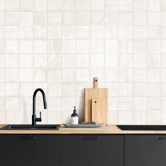 Tetra Nova Kidglove - Gloss Finish - Lifestyle
