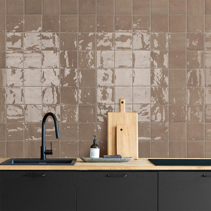 Tetra Nova Cola Nut - Gloss Finish - Lifestyle