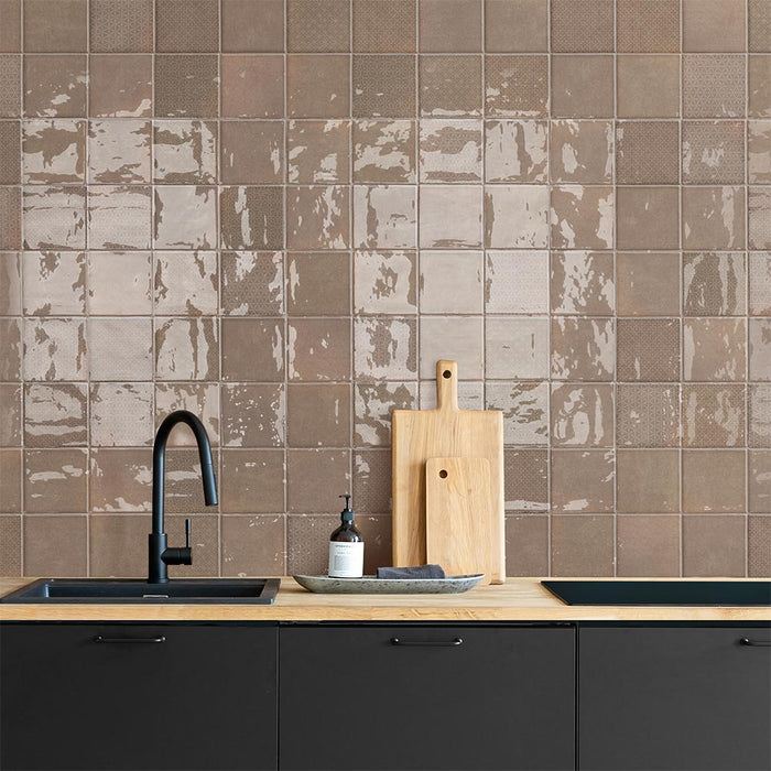 Tetra Fusion Cola Nut - Gloss Finish - Lifestyle